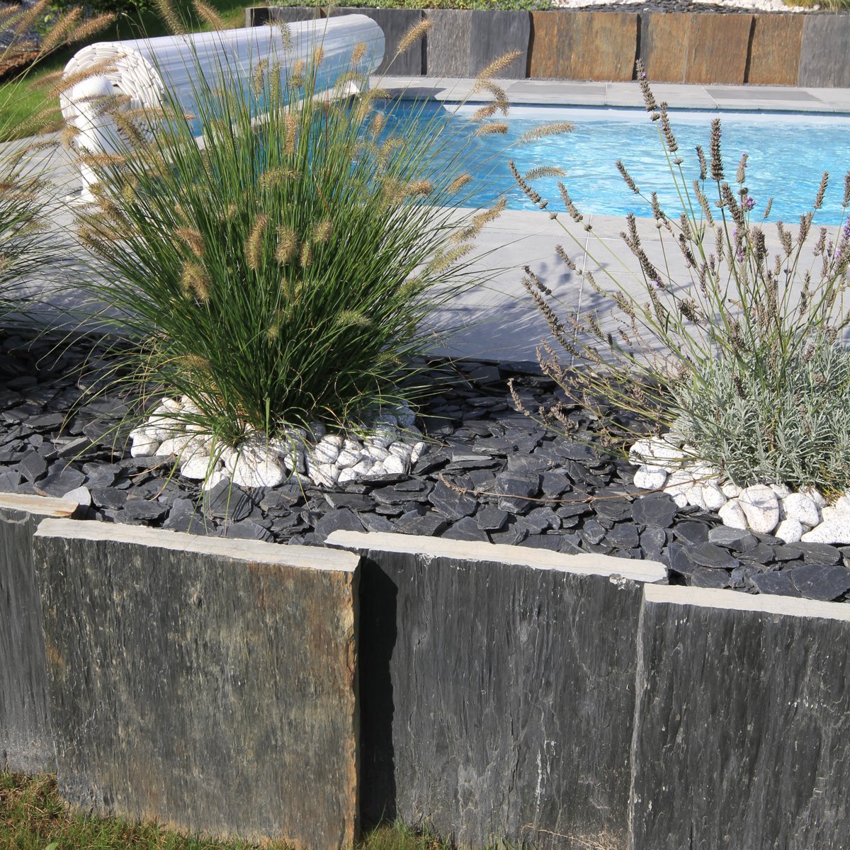 CANADIAN SLATE BLACK 10/30 - 25 KG*