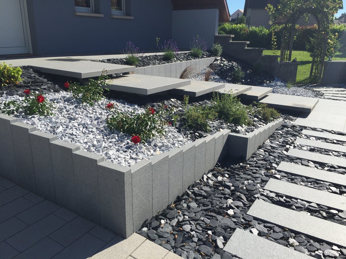 CANADIAN SLATE BLACK 10/30 - 25 KG*