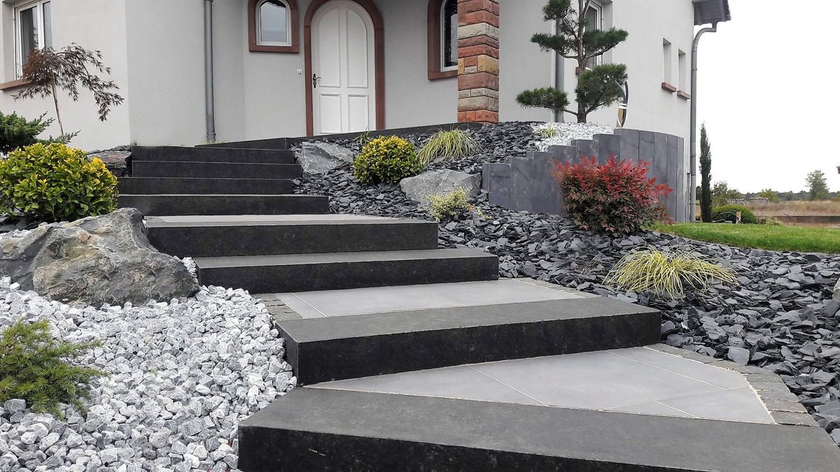 CANADIAN SLATE BLACK 10/30 - 25 KG*