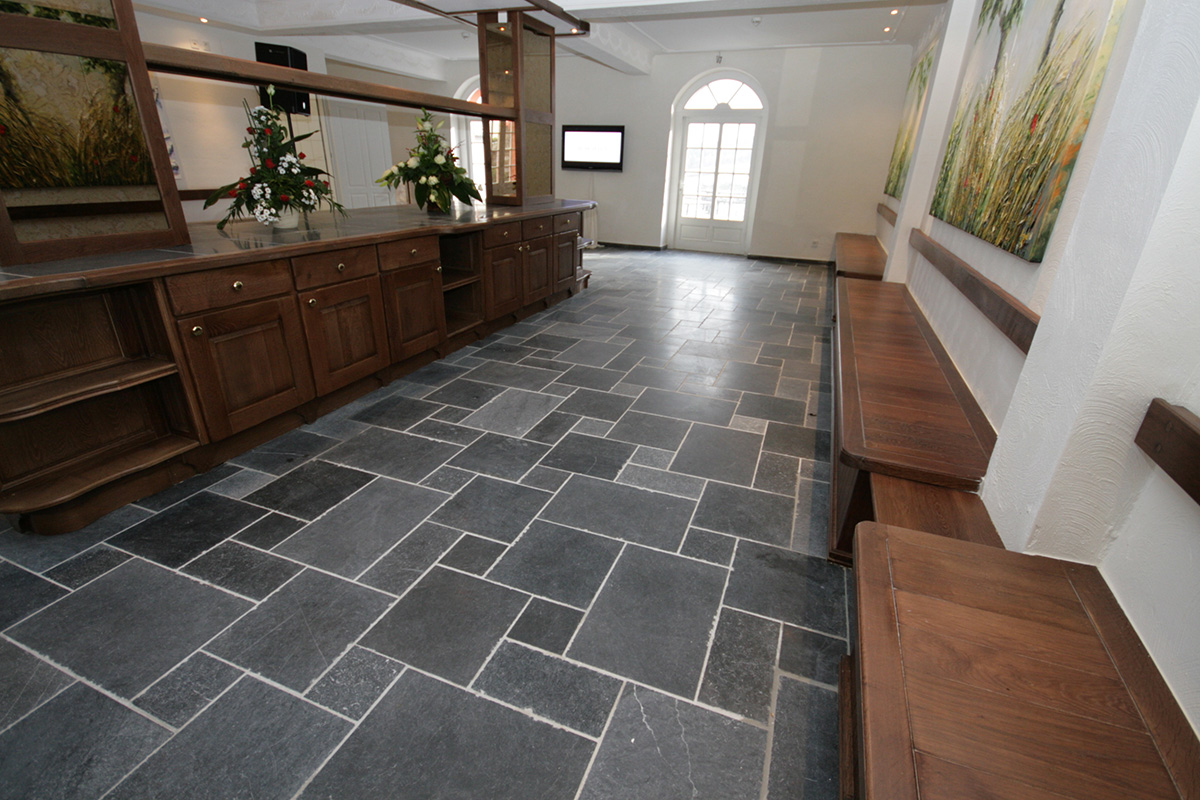 JULIE  PLINT 40x7x1.2 CM